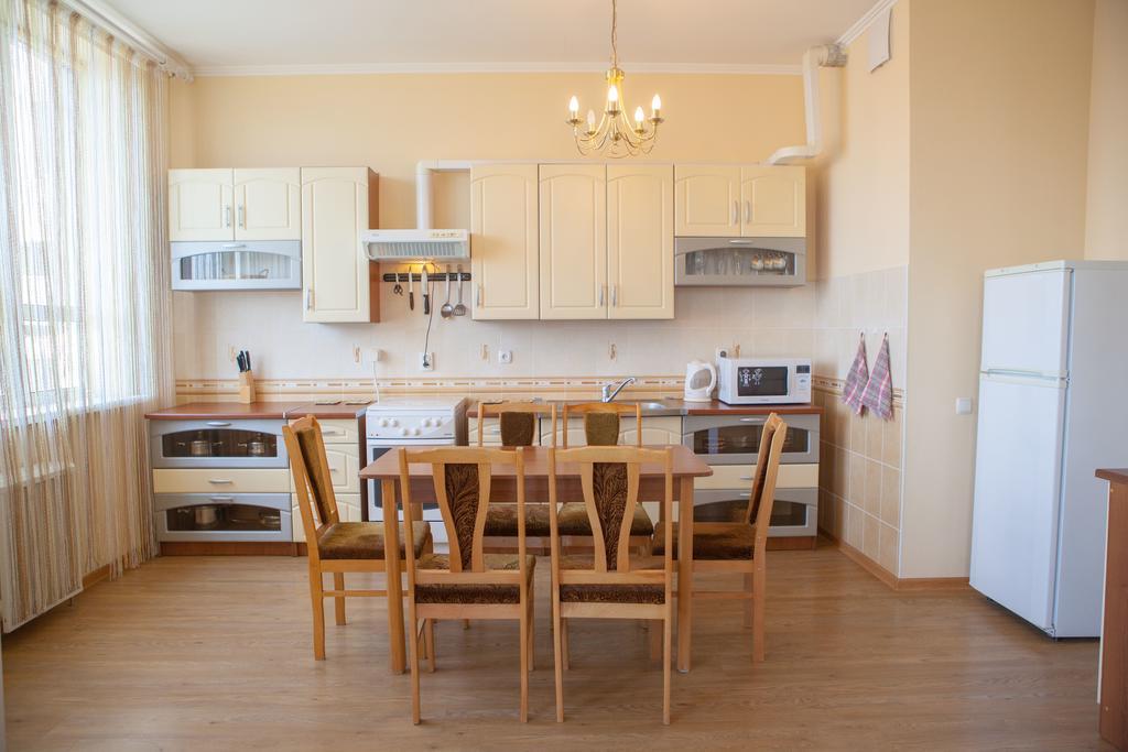 Apartment In 2 Min From Poznyaky Metro Station Kiew Exterior foto